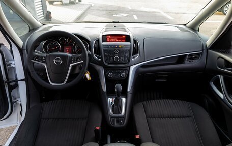 Opel Zafira C рестайлинг, 2013 год, 1 095 000 рублей, 18 фотография