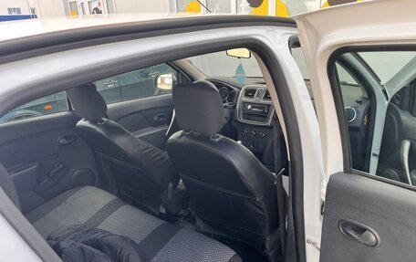 Renault Sandero II рестайлинг, 2015 год, 680 000 рублей, 11 фотография