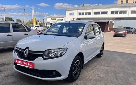 Renault Sandero II рестайлинг, 2015 год, 680 000 рублей, 2 фотография