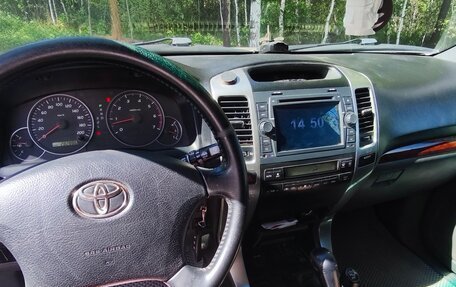 Toyota Land Cruiser Prado 120 рестайлинг, 2006 год, 1 900 000 рублей, 15 фотография