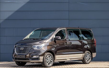 Hyundai Grand Starex Grand Starex I рестайлинг 2, 2020 год, 3 195 000 рублей, 1 фотография