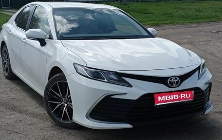 Toyota Camry, 2022 год, 3 500 000 рублей, 1 фотография