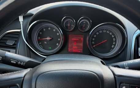 Opel Astra J, 2011 год, 730 000 рублей, 4 фотография