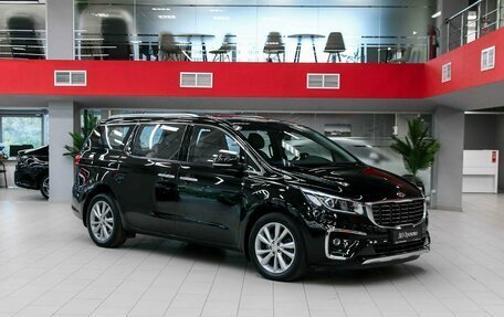 KIA Carnival III, 2018 год, 2 690 000 рублей, 3 фотография
