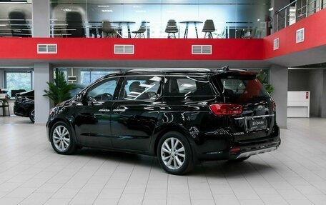 KIA Carnival III, 2018 год, 2 690 000 рублей, 4 фотография