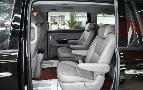 KIA Carnival III, 2018 год, 2 690 000 рублей, 7 фотография