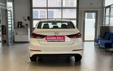 Hyundai Elantra VI рестайлинг, 2018 год, 1 200 000 рублей, 3 фотография