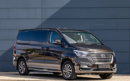 Hyundai Grand Starex Grand Starex I рестайлинг 2, 2020 год, 3 195 000 рублей, 7 фотография