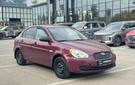 Hyundai Verna II, 2008 год, 331 000 рублей, 3 фотография