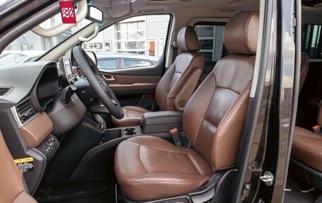 Hyundai Grand Starex Grand Starex I рестайлинг 2, 2020 год, 3 195 000 рублей, 13 фотография