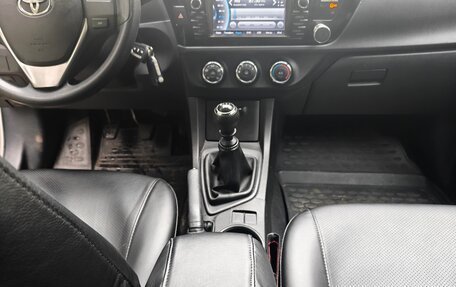Toyota Corolla, 2015 год, 1 200 000 рублей, 5 фотография