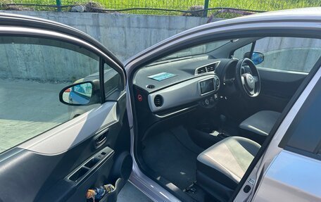Toyota Vitz, 2011 год, 550 000 рублей, 4 фотография