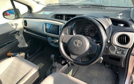 Toyota Vitz, 2011 год, 550 000 рублей, 3 фотография