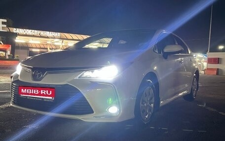 Toyota Corolla, 2022 год, 1 940 000 рублей, 2 фотография