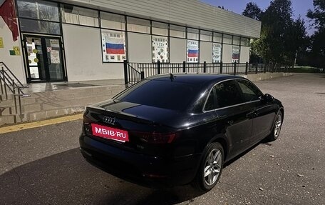 Audi A4, 2018 год, 2 250 000 рублей, 3 фотография