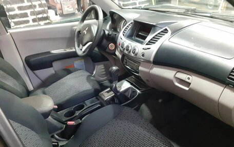Mitsubishi L200 IV рестайлинг, 2013 год, 1 150 000 рублей, 7 фотография