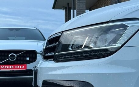 Volkswagen Tiguan II, 2020 год, 2 400 000 рублей, 3 фотография