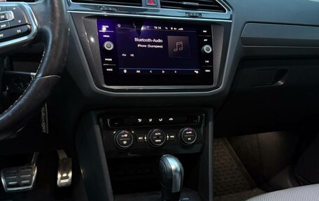 Volkswagen Tiguan II, 2020 год, 2 400 000 рублей, 17 фотография