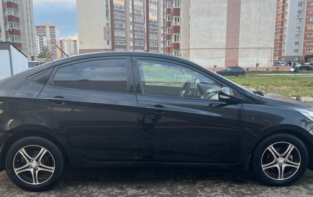 Hyundai Solaris II рестайлинг, 2011 год, 520 000 рублей, 4 фотография
