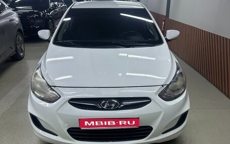 Hyundai Solaris II рестайлинг, 2011 год, 420 000 рублей, 1 фотография