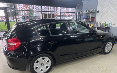 BMW 1 серия, 2010 год, 690 000 рублей, 6 фотография