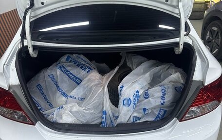 Hyundai Solaris II рестайлинг, 2011 год, 420 000 рублей, 9 фотография