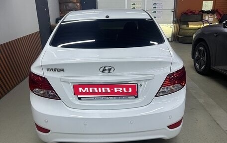Hyundai Solaris II рестайлинг, 2011 год, 420 000 рублей, 5 фотография