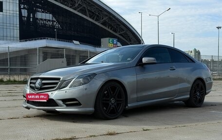 Mercedes-Benz E-Класс, 2013 год, 1 400 000 рублей, 2 фотография