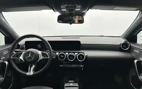Mercedes-Benz A-Класс, 2023 год, 2 250 000 рублей, 5 фотография