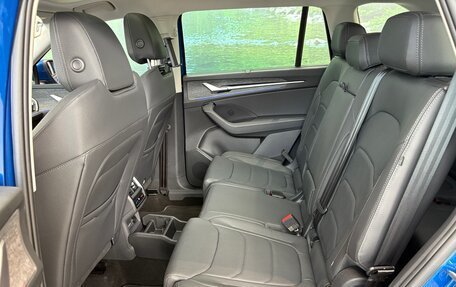 Skoda Kodiaq, 2025 год, 6 250 000 рублей, 33 фотография