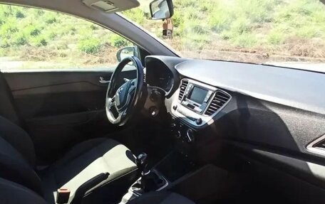 Hyundai Solaris II рестайлинг, 2018 год, 790 000 рублей, 8 фотография