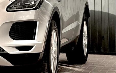 Jaguar E-Pace, 2018 год, 3 150 000 рублей, 1 фотография