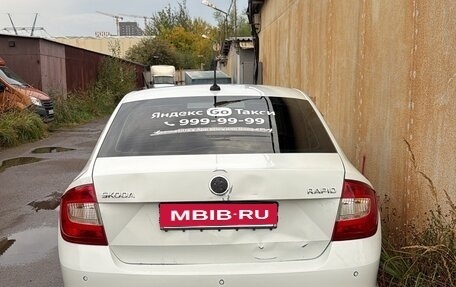 Skoda Rapid I, 2017 год, 380 000 рублей, 3 фотография