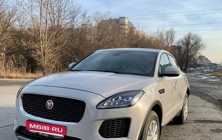 Jaguar E-Pace, 2018 год, 3 150 000 рублей, 3 фотография