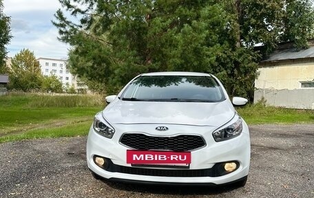 KIA cee'd III, 2015 год, 890 000 рублей, 2 фотография