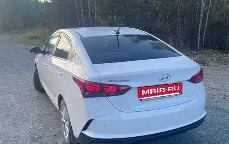Hyundai Solaris II рестайлинг, 2021 год, 1 900 000 рублей, 4 фотография