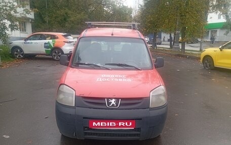 Peugeot Partner II рестайлинг 2, 2011 год, 250 000 рублей, 2 фотография