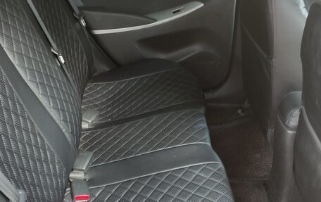 Hyundai Solaris II рестайлинг, 2011 год, 800 000 рублей, 3 фотография