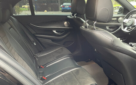 Mercedes-Benz E-Класс, 2018 год, 2 600 000 рублей, 7 фотография