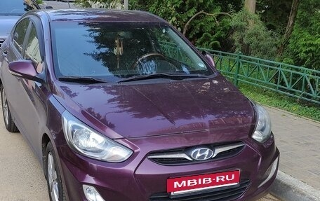 Hyundai Solaris II рестайлинг, 2011 год, 800 000 рублей, 7 фотография