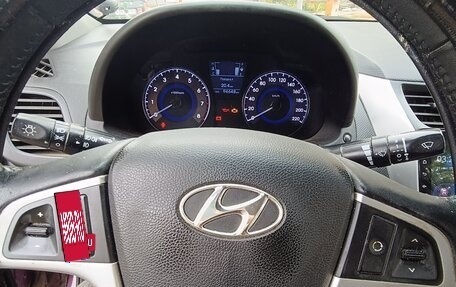 Hyundai Solaris II рестайлинг, 2011 год, 800 000 рублей, 4 фотография