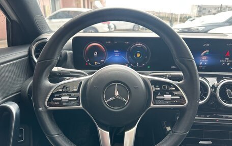 Mercedes-Benz A-Класс, 2022 год, 2 400 000 рублей, 11 фотография