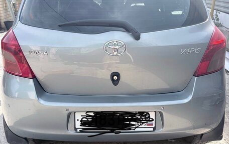 Toyota Yaris III рестайлинг, 2006 год, 550 000 рублей, 2 фотография