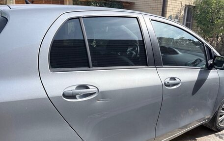 Toyota Yaris III рестайлинг, 2006 год, 550 000 рублей, 5 фотография
