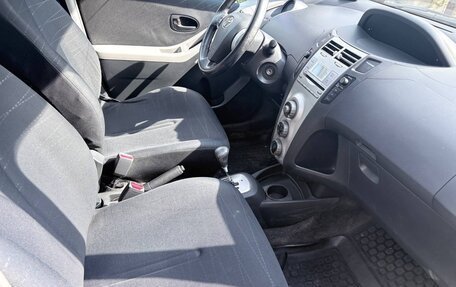Toyota Yaris III рестайлинг, 2006 год, 550 000 рублей, 9 фотография