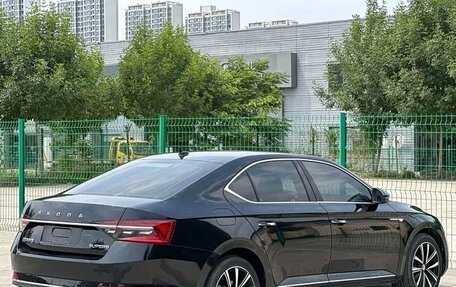 Skoda Superb III рестайлинг, 2023 год, 1 860 001 рублей, 4 фотография