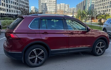 Volkswagen Tiguan II, 2018 год, 2 530 000 рублей, 2 фотография