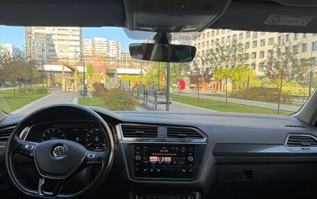 Volkswagen Tiguan II, 2018 год, 2 530 000 рублей, 10 фотография