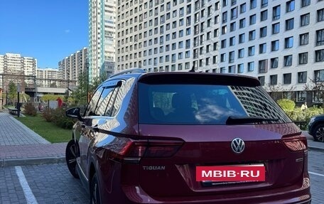 Volkswagen Tiguan II, 2018 год, 2 530 000 рублей, 5 фотография
