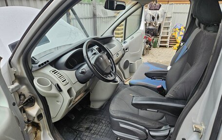 Renault Trafic, 2010 год, 1 800 000 рублей, 24 фотография